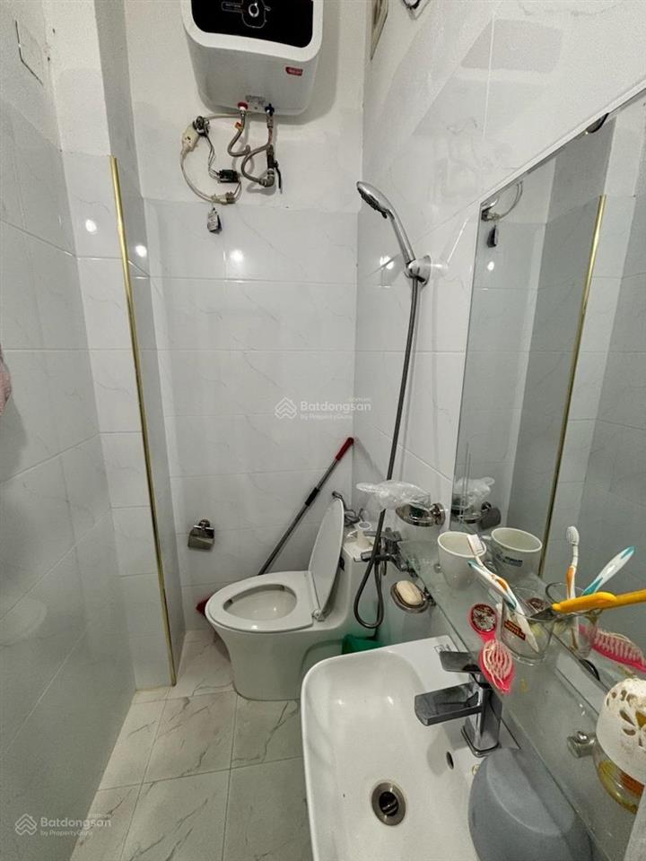 Nhỉnh 7 tỷ có nhà đội cấn, ngõ thông, xe ba gác, nhà dân xây, khu dân trí cao 33m x 3 tầng