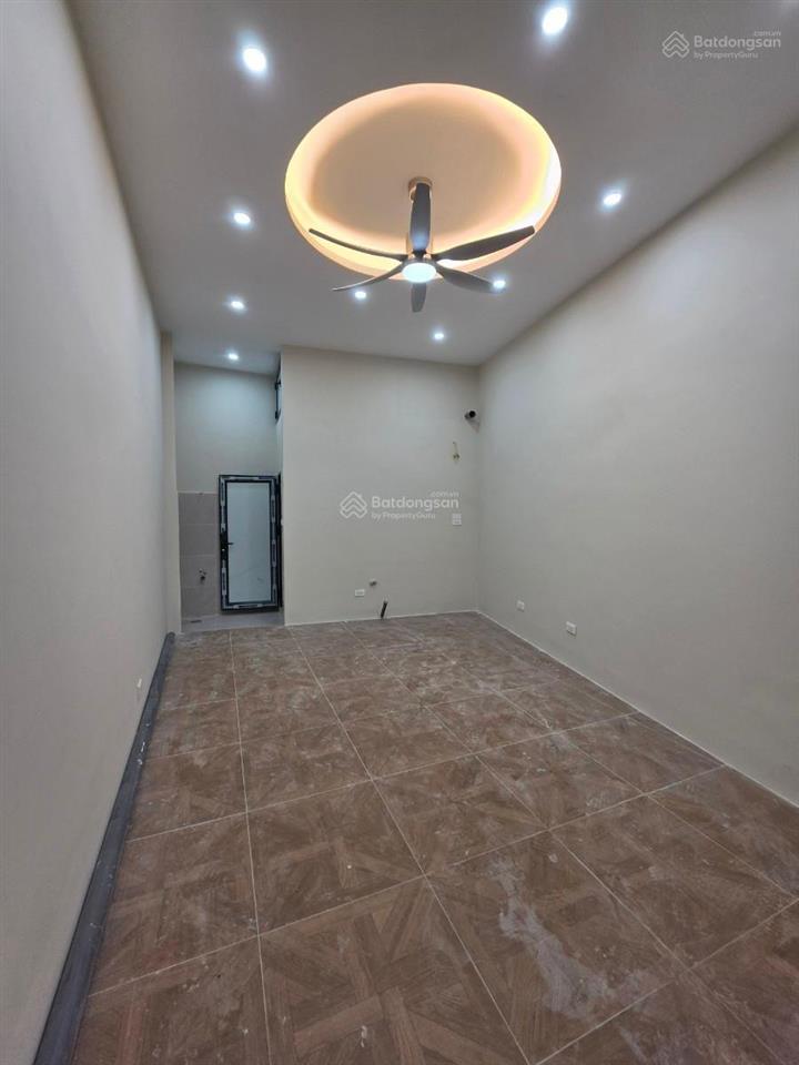 Đội cấn nhà đẹp ở ngay, ngõ ba gác phi, 50m ra phố, nhà dân xây chắc chắn 50m x 4t