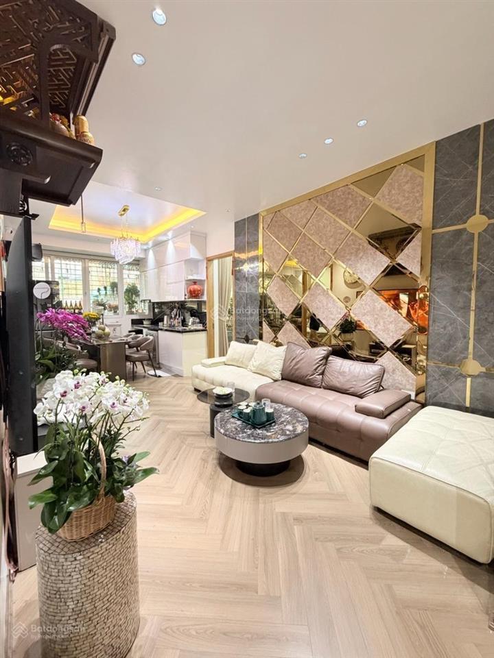 Nhà đẹp tập thể khu 7,2ha, full nội thất cao cấp 3pn,2vs ,ban công rộng thoáng, ôtô chạy vòng quanh