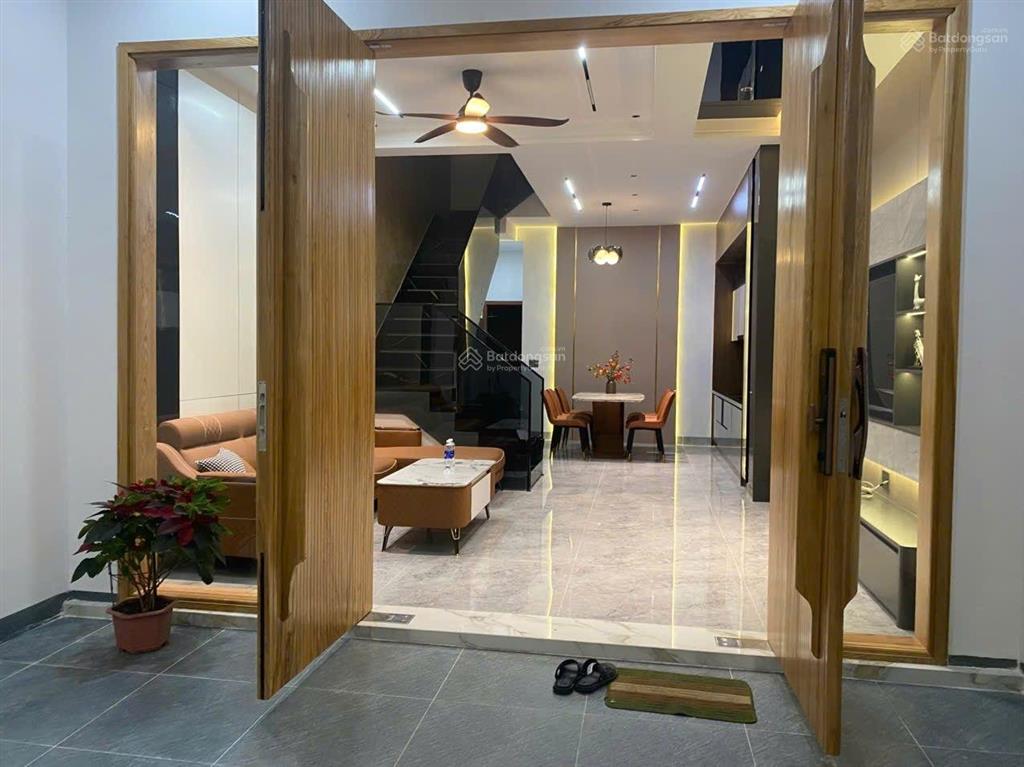 Bán nhà 3 tầng siêu đẹp, mới khu trung tâm liên chiểu cũ. hòa phú 3
