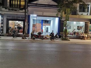 Bán căn nhà mặt phố đường trần nhân tông