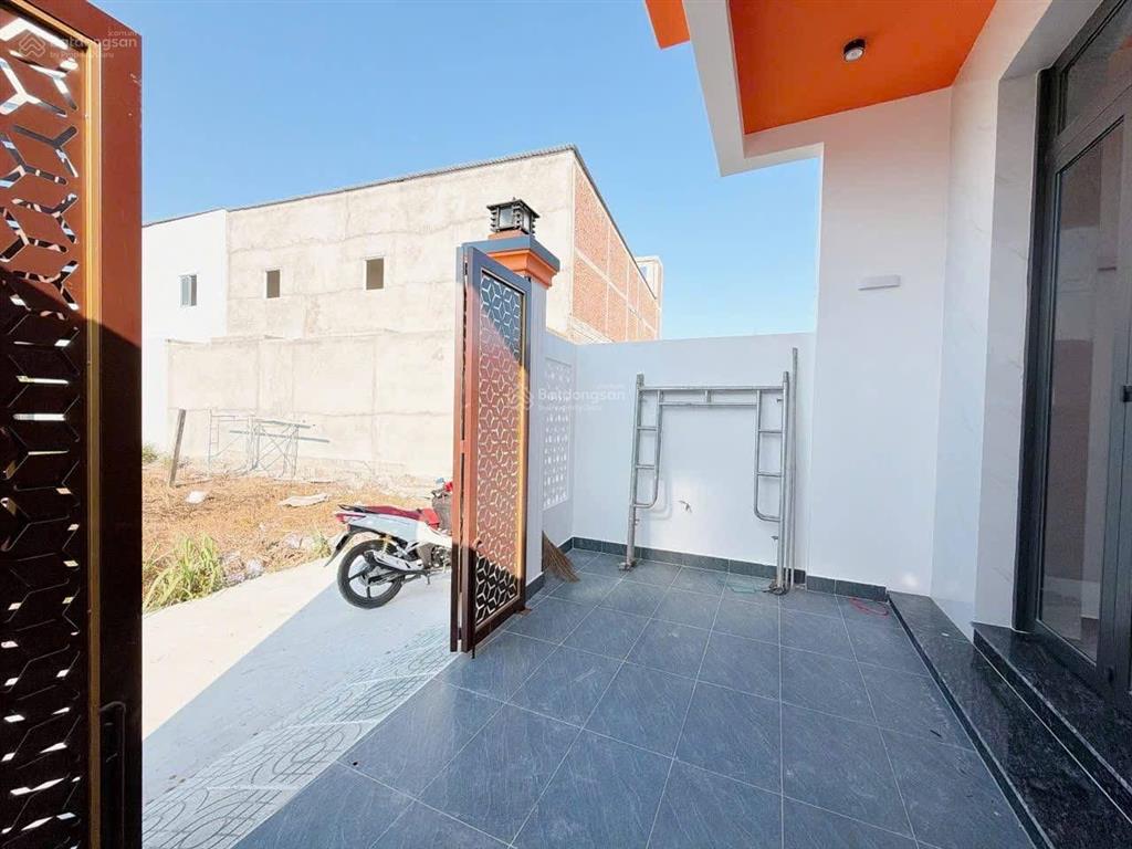 Bán nhà tt cần giuộc giá rẻ 5x20m