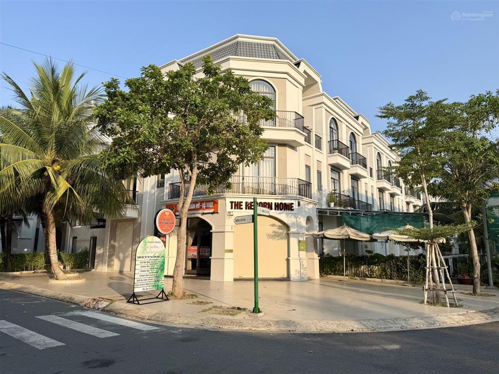 Bán nhà phố liền kề 3 lầu ven sông vàm cỏ ngay aeon tân an