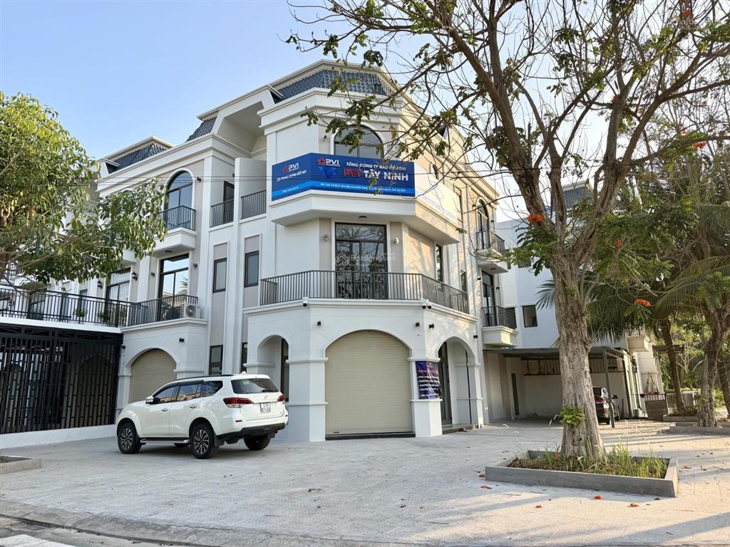 Bán nhà phố liền kề 3 lầu ven sông vàm cỏ ngay aeon tân an