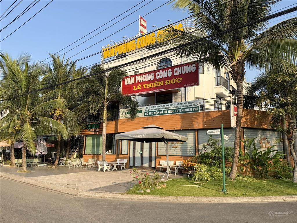 Bán nhà phố liền kề 3 lầu ven sông vàm cỏ ngay aeon tân an