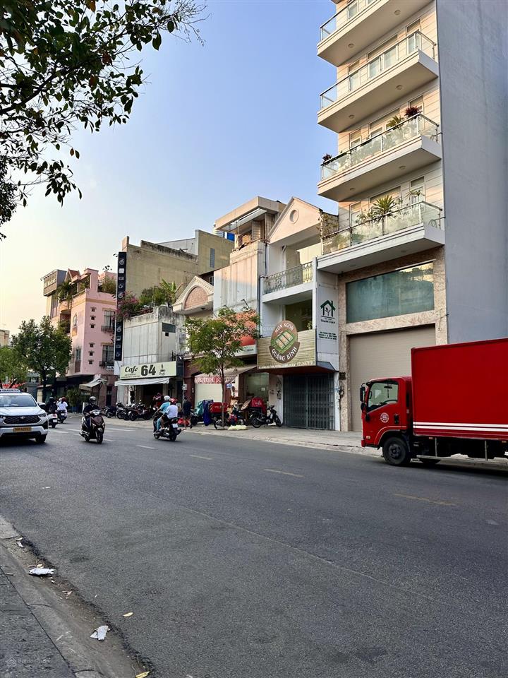 Nhà mặt tiền cho thuê nở hậu kinh doanh