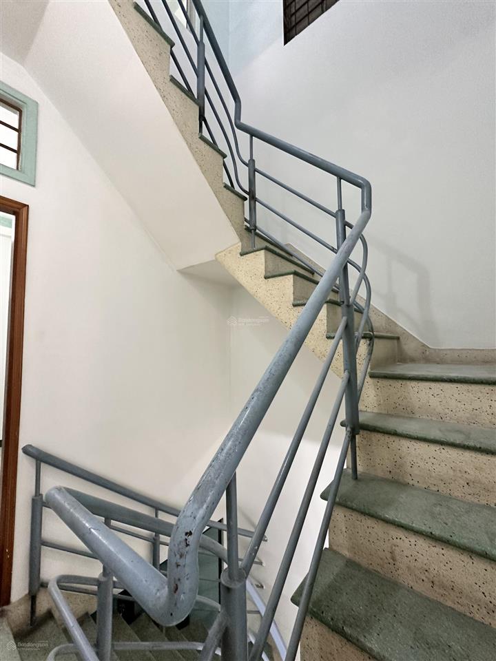 Nhà hẻm xe hơi mới 5pn4vs khép kín