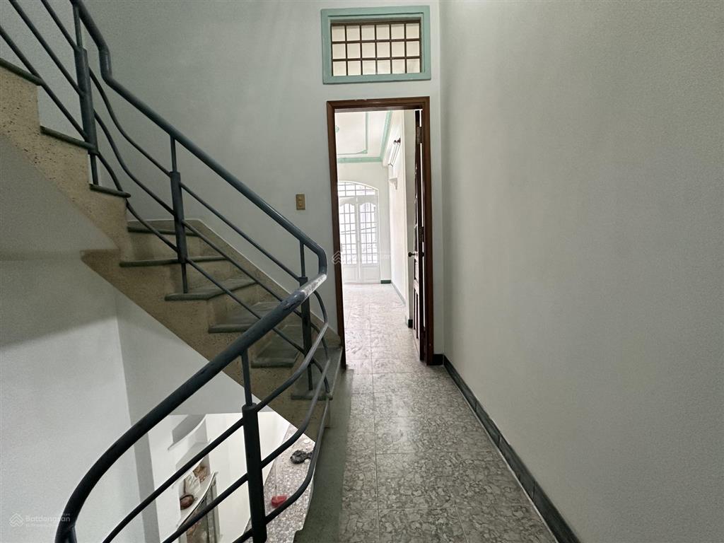 Nhà hẻm xe hơi mới 5pn4vs khép kín