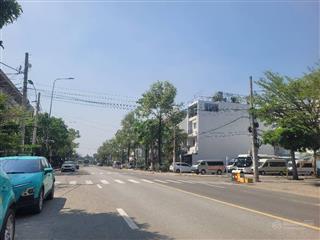 Khu vip tên lửa  mặt tiền kinh doanh 30m đường lề 6m  4 tầng có lỗ gắn thang máy