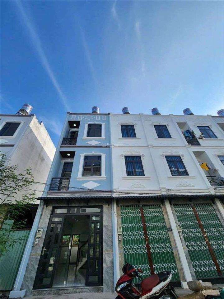 Nhà đẹp 3 tầng hẻm xe hơi gần trục đường huỳnh tấn phát