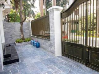 Bán gấp biệt thự kđt ciputra 180m2. nhà đẹp, gần trường uns. nhà đẹp mới sửa hoàn thiện. 68 tỷ tl