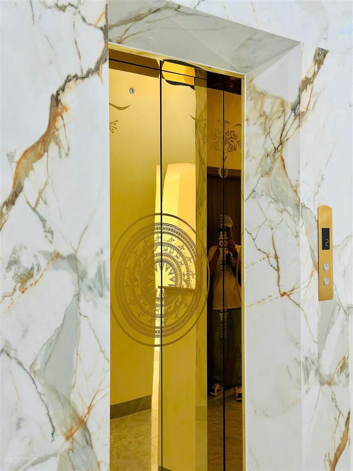 Toà chdv đẹp nhất quận 9 ngay đường lê văn việt  1 hầm 5 tầng  43 phòng  300tr/ tháng  57 tỷ