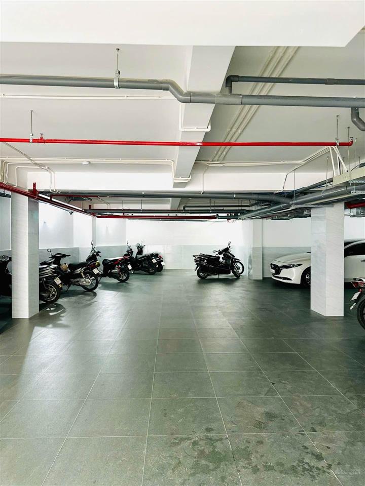 Toà chdv đẹp nhất quận 9 ngay đường lê văn việt  1 hầm 5 tầng  43 phòng  300tr/ tháng  57 tỷ