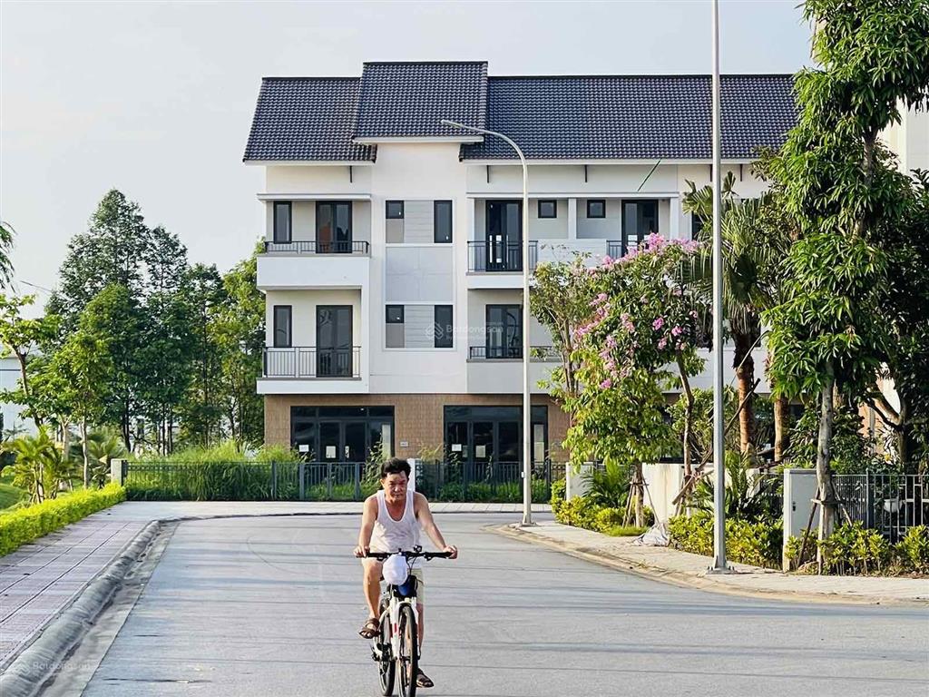 Hiếm có 01 căn hàng ngoại giao giá gốc cđt chỉ 11,8 tỷ, sát ngay hà nội.  0963 207 ***