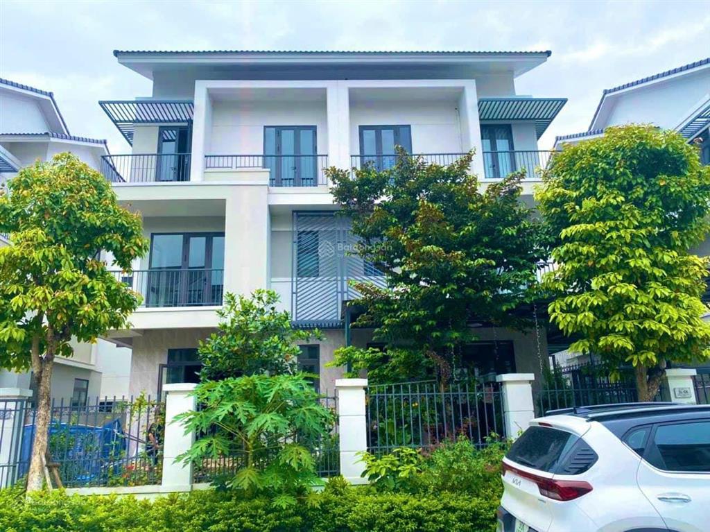 Chỉ từ 11,x tỷ sở hữu căn biệt thự 3 tầng 180m2 tại sát ngay hà nội, giá hời
