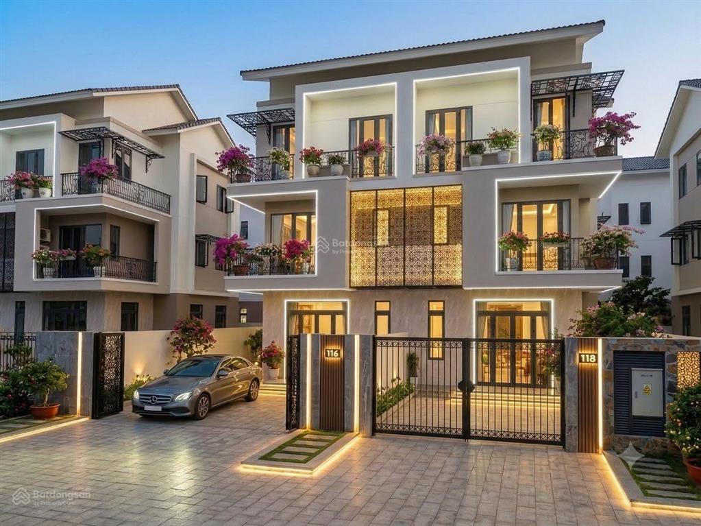 Chỉ từ 11,x tỷ sở hữu căn biệt thự 3 tầng 180m2 tại sát ngay hà nội, giá hời