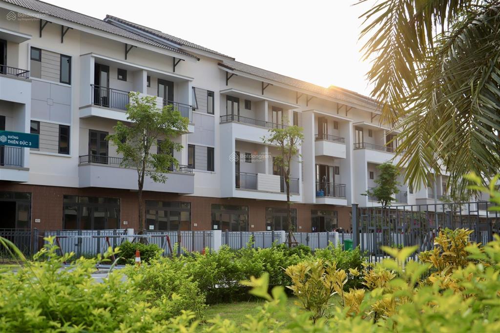 Tặng ngay 3 chỉ vàng cho khách thiện chí cọc ngay trong ngày hôm nay căn nhà phố diện tích lớn