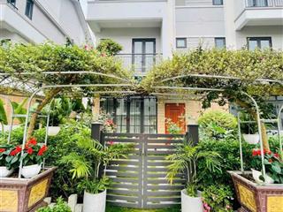 Tặng ngay 3 chỉ vàng cho khách thiện chí cọc ngay trong ngày hôm nay căn nhà phố diện tích lớn