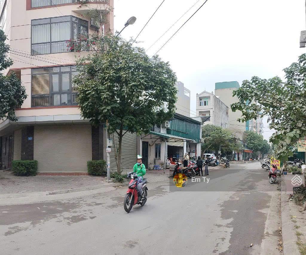 Chính chủ bán đất vạn phúctrước nhà 2 ôtô tránhvỉa hè kinh doanhhàng xóm quan chứcdt50mgiá4tỷ3