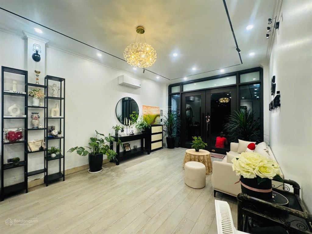 Nhà phố bồ đề  chất sống triệu đô giữa trung tâm long biên