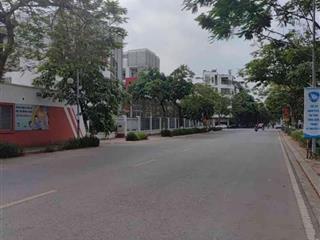 🏡 NHÀ ĐẸP THẠCH BÀN – FULL NỘI THẤT – THANG MÁY – GARA Ô TÔ – Ở NGAY ✨