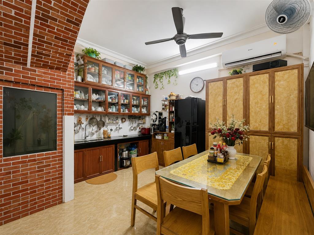 🏡  PHÚC LỢI  46m2 x 5 tầng – THANG MÁY XỊN – Ô TÔ ĐỖ CỔNG – SÁT VINHOMES RIVERSIDE - Giá