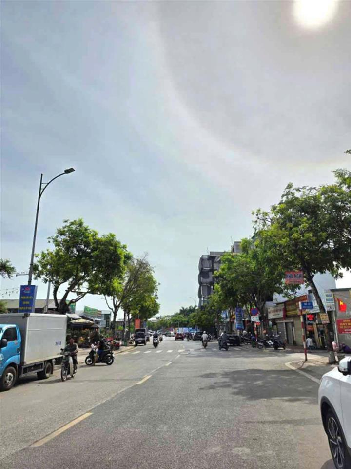 🏡🔥 NHÀ THẠCH BÀN, CỔ LINH  6 TẦNG – Ô TÔ ĐỖ CỔNG – GẦN HỒ ĐIỀU HOÀ VÀ AEON MAIL – CHỈ