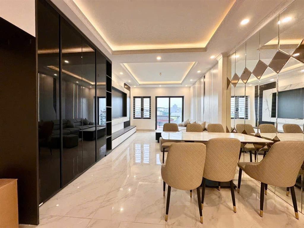 🔥 SIÊU PHẨM THẠCH BÀN – NHÀ 6 TẦNG THANG MÁY – GARA Ô TÔ – FULL NỘI THẤT – TƯƠNG LAI