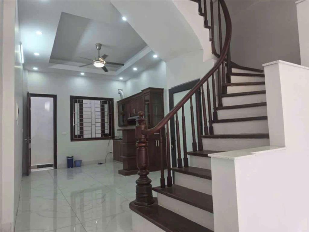🏡 BÁN NHÀ ĐẸP PHÚC LỢI – NGÕ Ô TÔ THÔNG – 50M² x 4 TẦNG – GIÁ CHỈ 8,X TỶ
🌟 Nhà đẹp –
