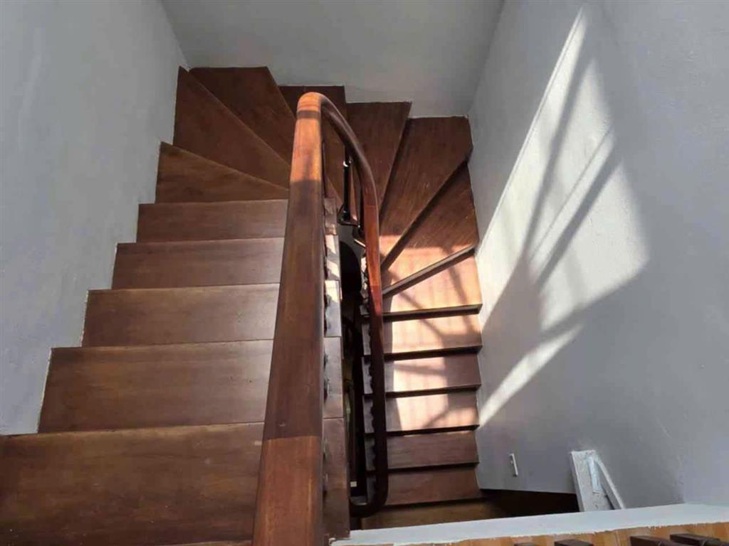 🏡 BÁN NHÀ ĐẸP PHÚC LỢI – NGÕ Ô TÔ THÔNG – 50M² x 4 TẦNG – GIÁ CHỈ 8,X TỶ
🌟 Nhà đẹp –