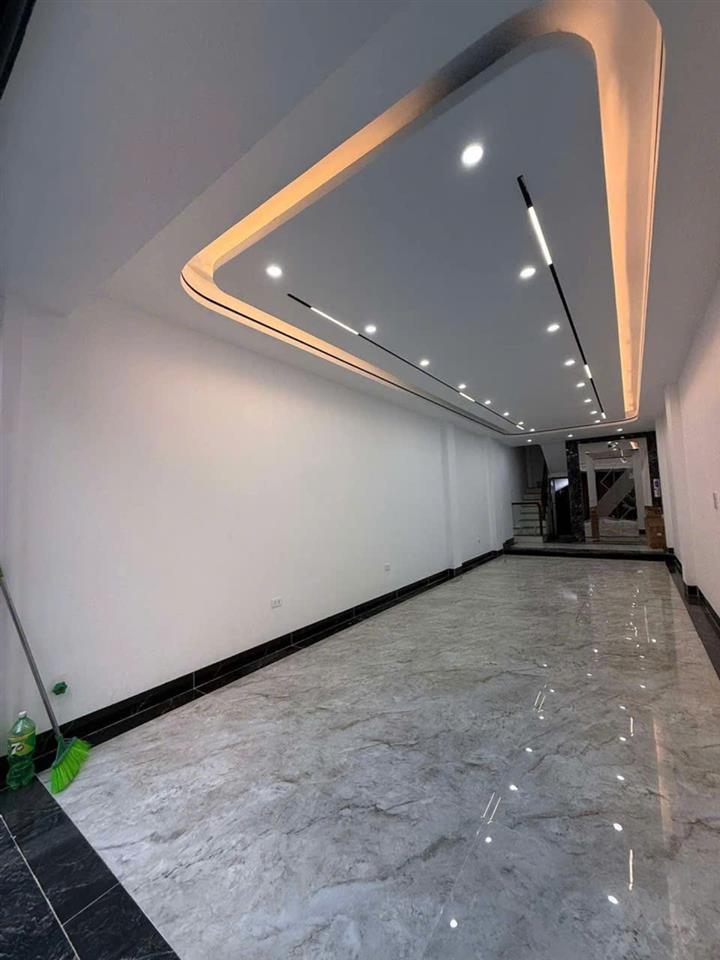 🏡🔥 PHÂN LÔ 918 QUÂN ĐỘI – VỈA HÈ – Ô TÔ TRÁNH – GARA – THANG MÁY 🔥🏡
💥 46M² x 6 TẦNG