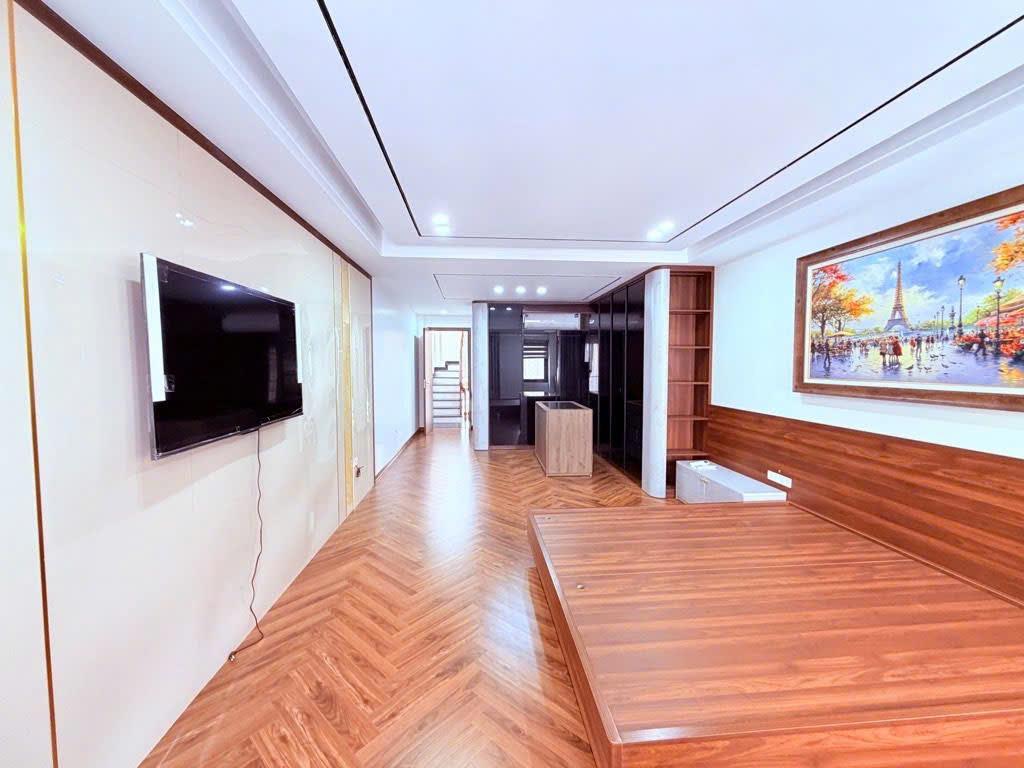 🏡🔥 NHÀ PHỐ TRẠM – Ô TÔ TRÁNH  56M² x 7 TẦNG  GARA Ô TÔ  THANG MÁY  FULL NỘI THẤT 🔥🏡