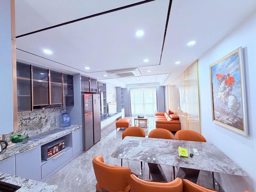 🏡🔥 NHÀ PHỐ TRẠM – Ô TÔ TRÁNH  56M² x 7 TẦNG  GARA Ô TÔ  THANG MÁY  FULL NỘI THẤT 🔥🏡