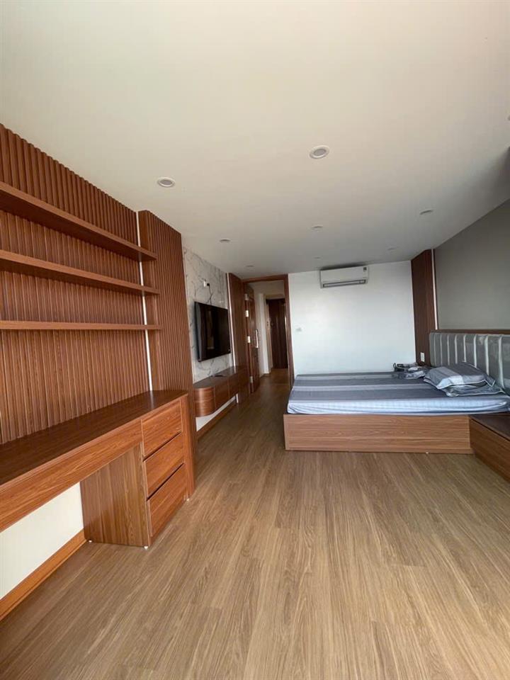 🚨🔥 PHỐ TRẠM – LÔ GÓC 7 TẦNG – NGÕ XE 7 CHỖ THÔNG – GIÁ 17,X TỶ 🔥🚨
🏡✨ HÀNG HIẾM PHỐ