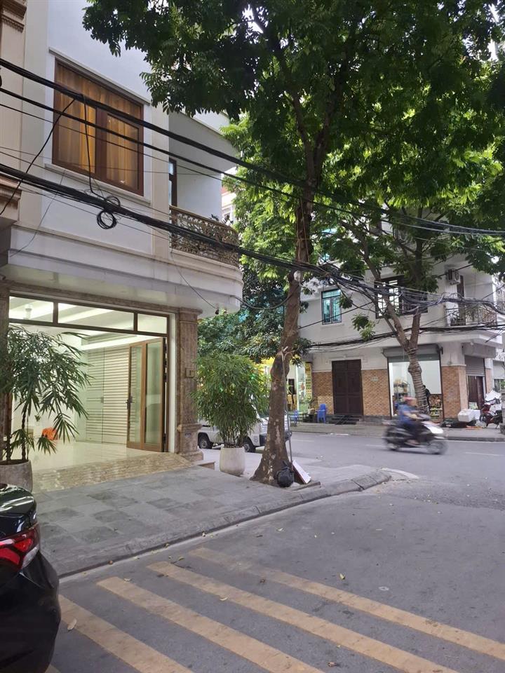 🔥 NHÀ PHÂN LÔ 918 QUÂN ĐỘI – VỈA HÈ, Ô TÔ TRÁNH – THANG MÁY – GARA 2 Ô TÔ – VIEW HỒ PHÚC