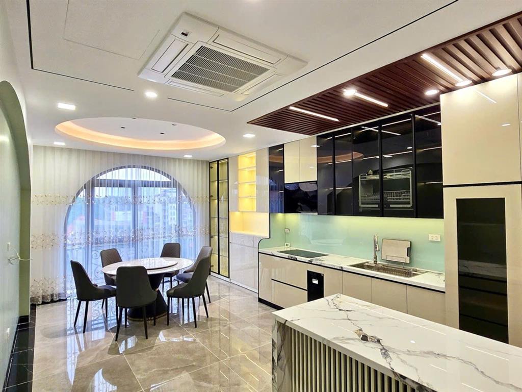 🔥 NHÀ PHÂN LÔ 918 QUÂN ĐỘI – VỈA HÈ, Ô TÔ TRÁNH – THANG MÁY – GARA 2 Ô TÔ – VIEW HỒ PHÚC