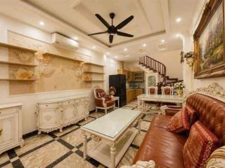 🔥 NHÀ ĐẸP ĐÀM QUANG TRUNG – NGÕ THÔNG – CHỈ 30M RA MẶT PHỐ  40M² x 5 TẦNG  FULL NỘI THẤT