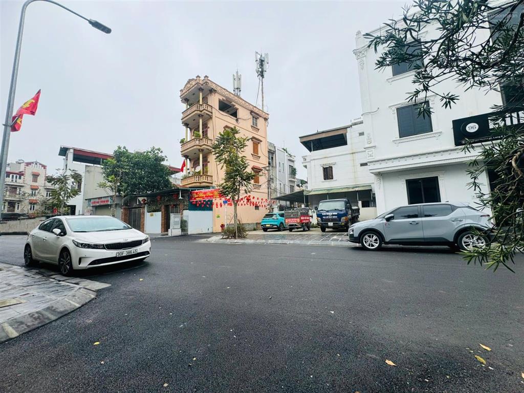 Hiếm! đất đẹp 201 phúc lợi 34m, 1 nhà ra mặt phố, ngõ ô tô, kinh doanh, sầm uất, 5.2 tỷ