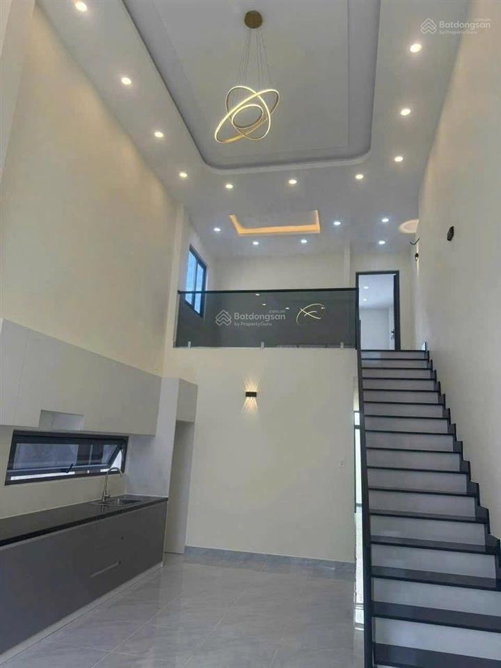 Xuân thới sơn  hóc môn nhà mới 100% sổ hồng riêng mặt tiền nhựa thông xts 27 hóc môn buôn bán