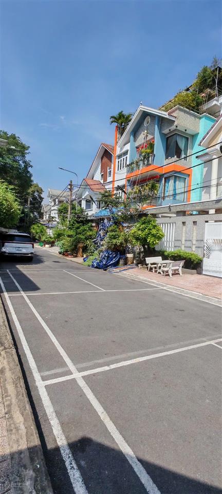 Bán biệt thự cao cấp kdc vĩnh lộc, bình tân dt 200m² kdc vĩnh lộc . bhh b . bình tân 0938 968 ***