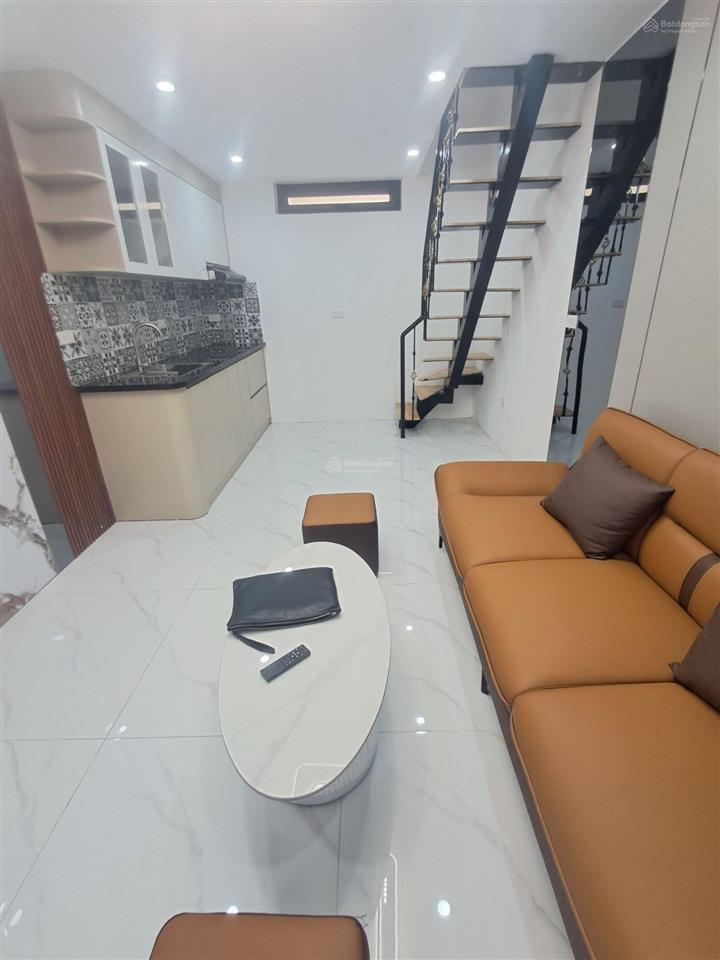 Bán cc 3pn, 2wc, 100m2 tại phố phùng hưng, q. hoàn kiếm, giá tốt