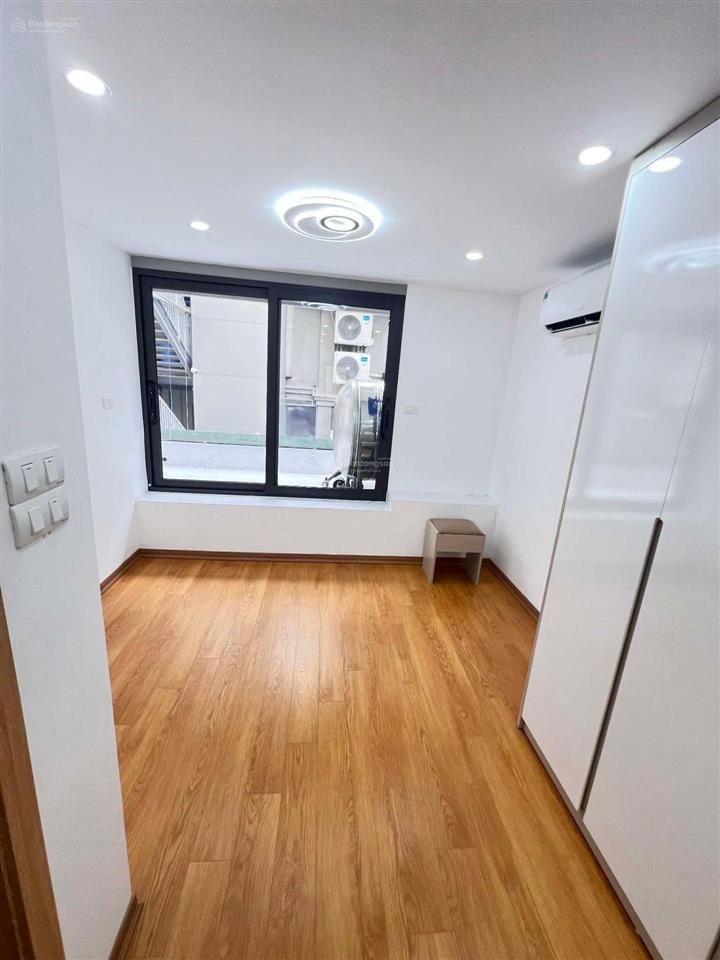 Bán cc 3pn, 2wc, 100m2 tại phố phùng hưng, q. hoàn kiếm, giá tốt