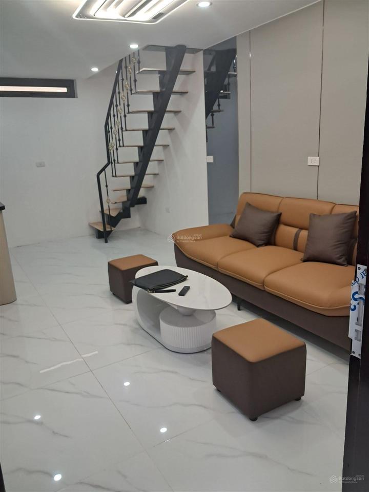 Bán cc 3pn, 2wc, 100m2 tại phố phùng hưng, q. hoàn kiếm, giá tốt