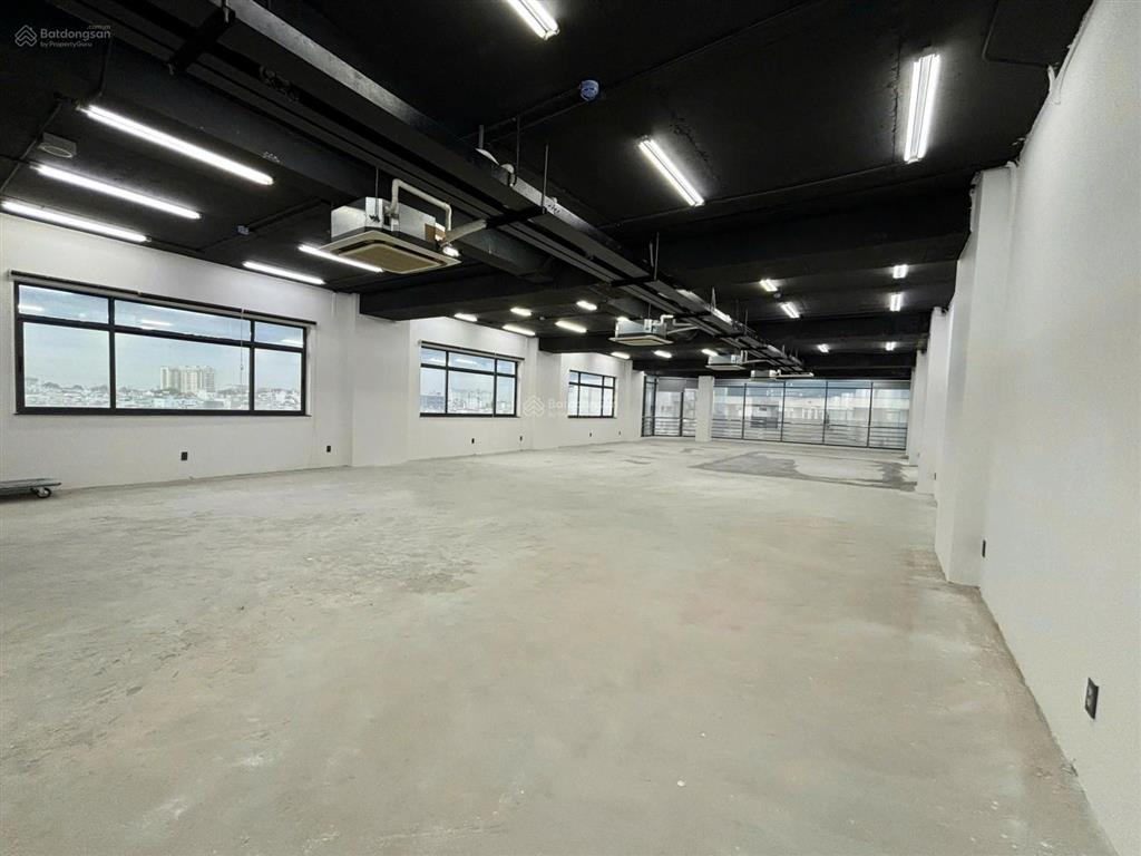 Sàn vp full kính hoàng hoa thám gần chợ bà chiểu dt 180m2 giá 50tr