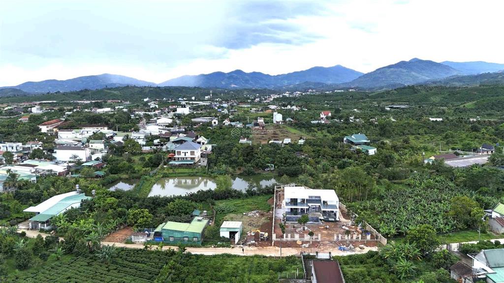 Ra nhanh lô đất khu dân cư gần tttp bảo lộc, dt 667m2 có 200m2 thổ cư phù hợp xây nghỉ dưỡng