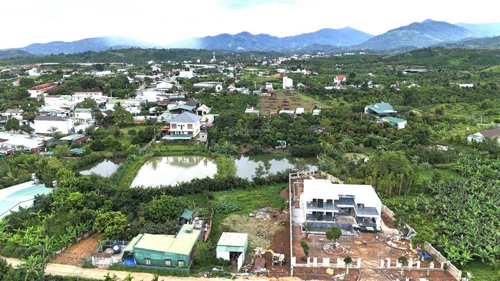 Ra nhanh lô đất khu dân cư gần tttp bảo lộc, dt 667m2 có 200m2 thổ cư phù hợp xây nghỉ dưỡng