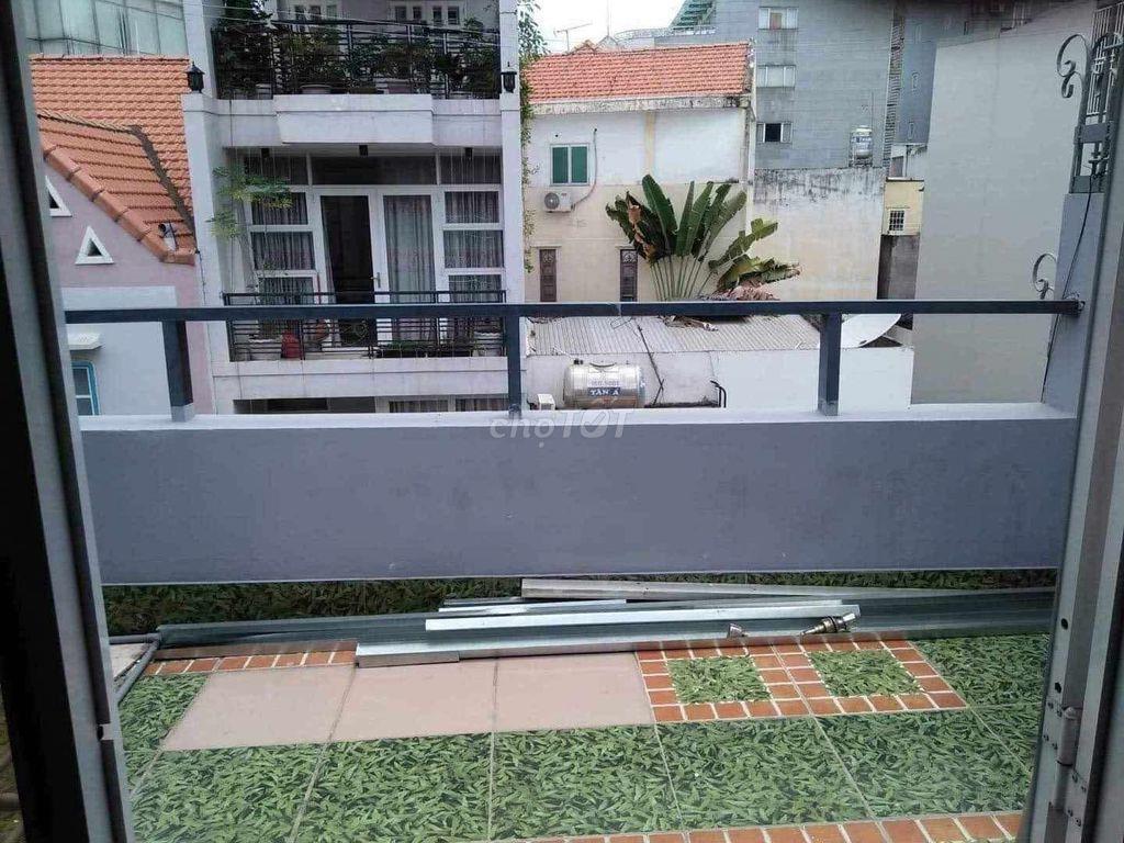 Cho thuê căn hộ mini 2 Phòng ngủ ngay CV Hoàng Văn Thụ, sân bay TSN