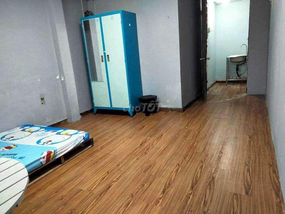 Cho thuê căn hộ mini 2 Phòng ngủ ngay CV Hoàng Văn Thụ, sân bay TSN