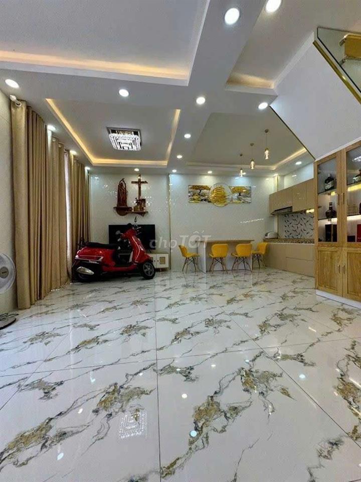 Xe Hơi đỗ cửa 10 Đặng Văn Ngữ gần 50m2 nguồn thu 15tr/thể hẻm thông 