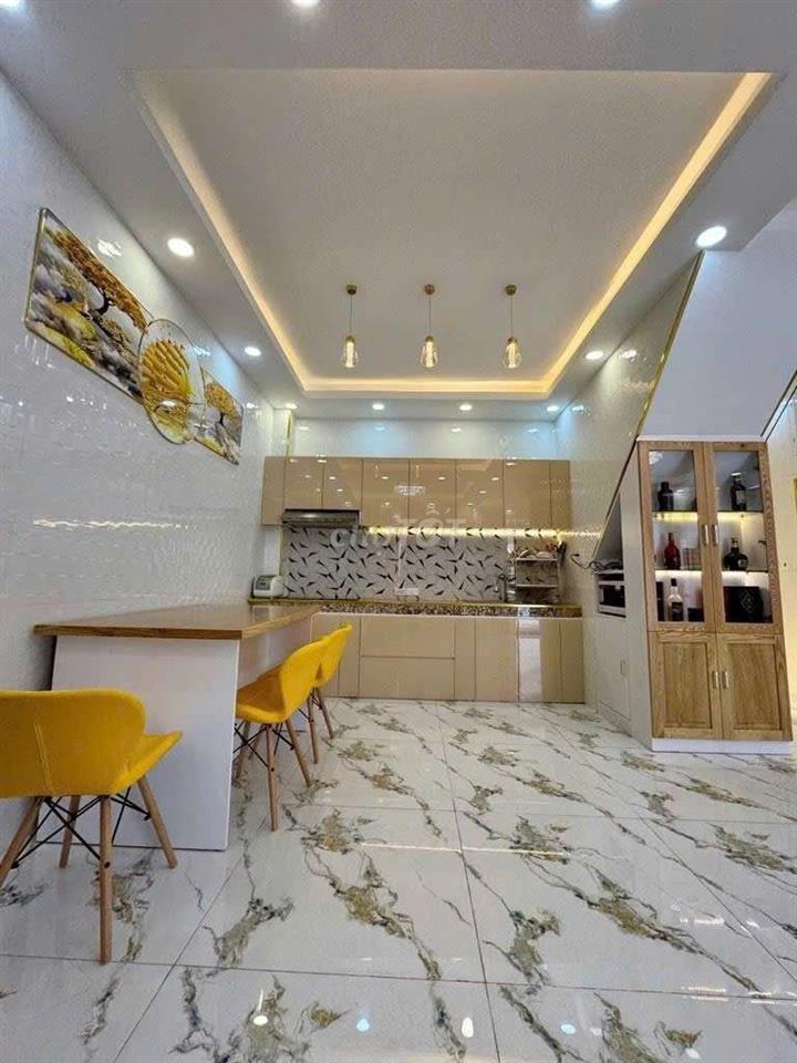 Xe Hơi đỗ cửa 10 Đặng Văn Ngữ gần 50m2 nguồn thu 15tr/thể hẻm thông 
